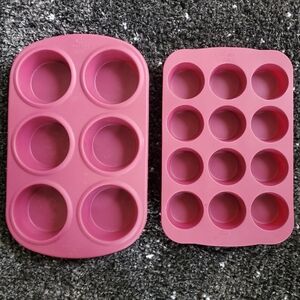 Crofton Set of 2 Silicone Muffin Pans Maroon